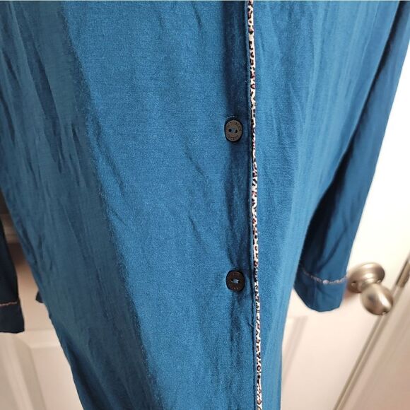 VICTORIA'S SECRET Button Down Sleep Top - Picture 6 of 10